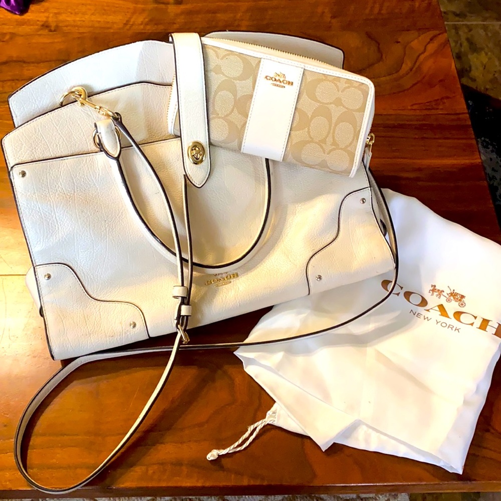 Coach handbag abs matching wallet!